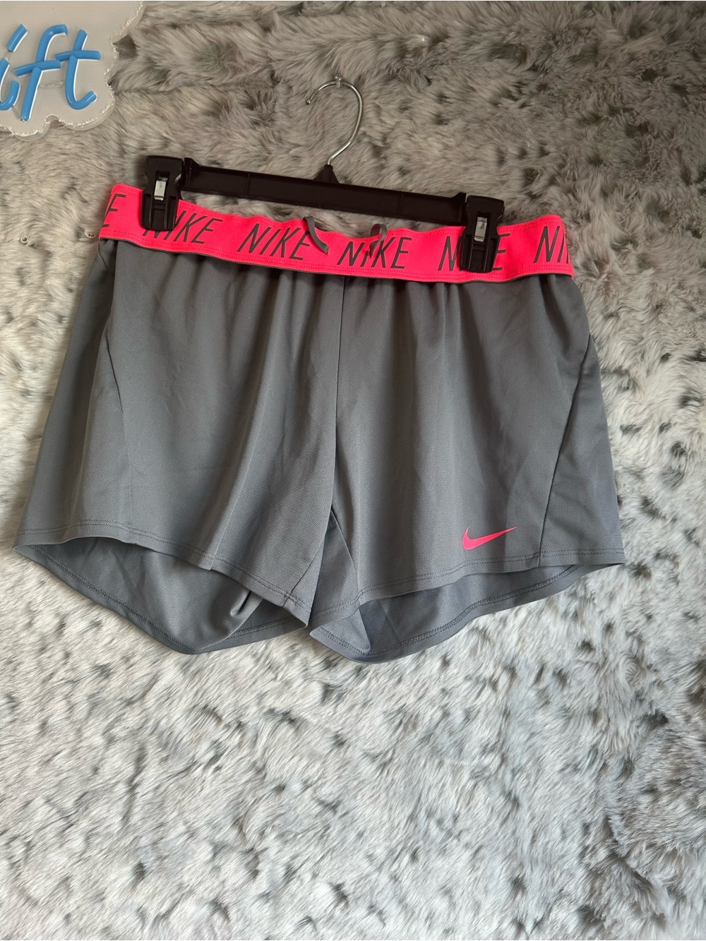 13. Nike women’s shorts medium nwot